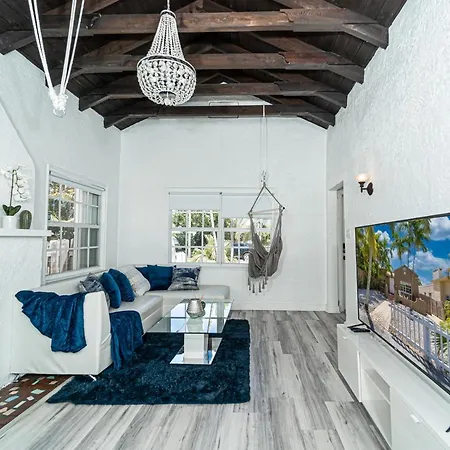 Bike To Beach-Spacious With Patio Bbq & Game Room